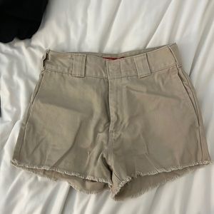 Dickies cargo shorts size 0/24